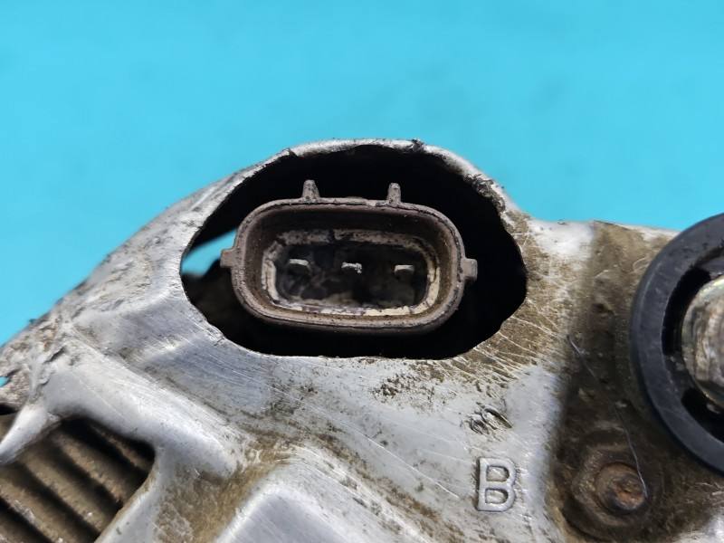 Генератор Land Rover Freelander YLE102290 — фото детали 5