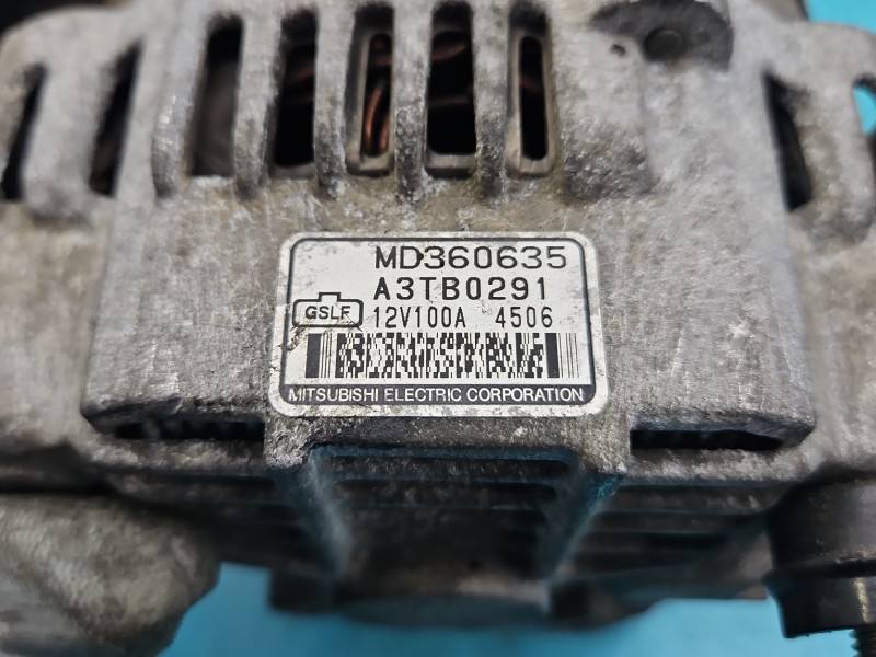 Генератор Mitsubishi Pajero MD360635 — фото детали 5