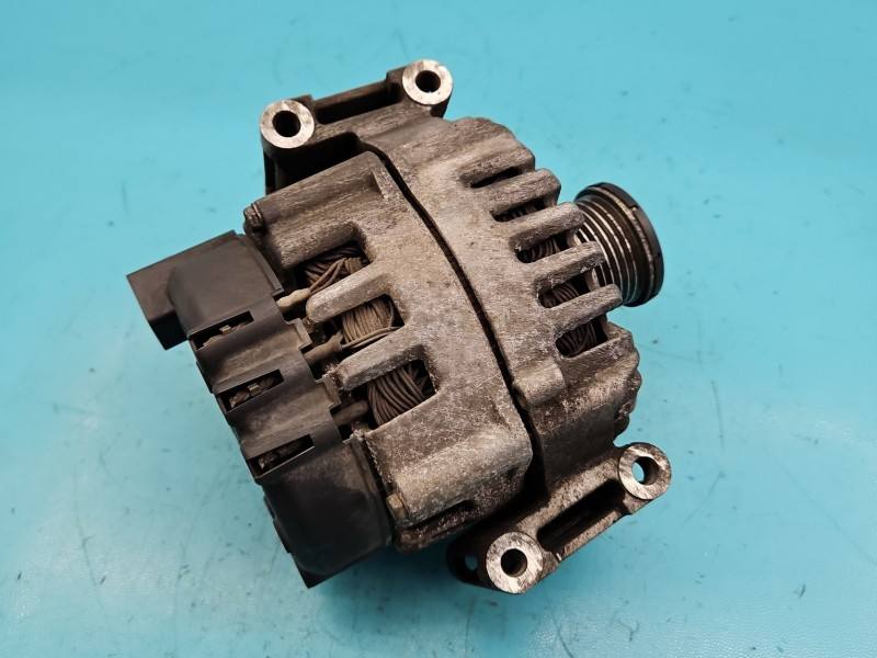 Генератор Mercedes Sprinter A0131546802 — фото деталі 3
