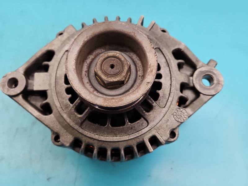 Генератор Nissan Primera 23100-AU000 — фото детали 2