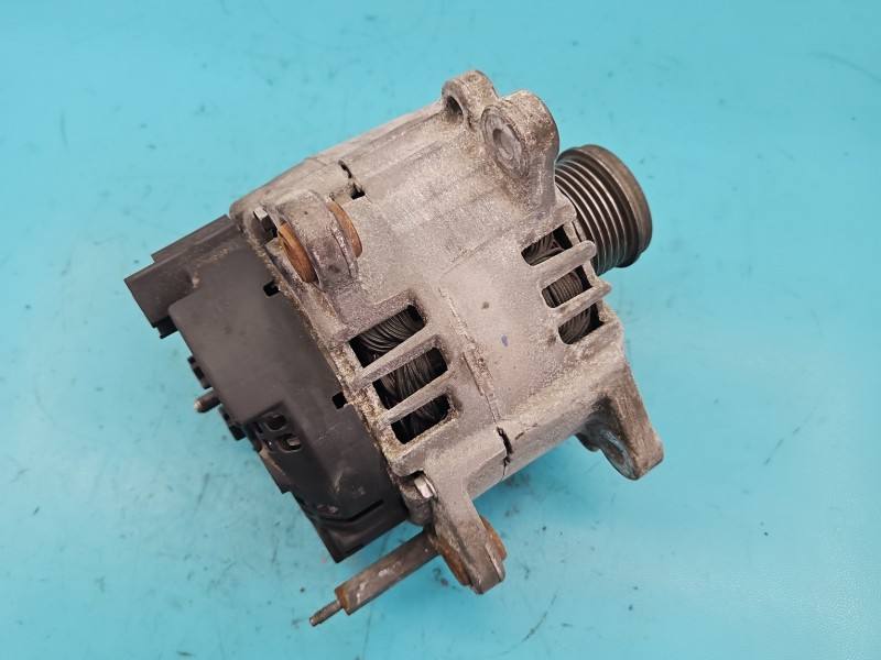 Генератор Skoda Karoq 04L903023H — фото деталі 3
