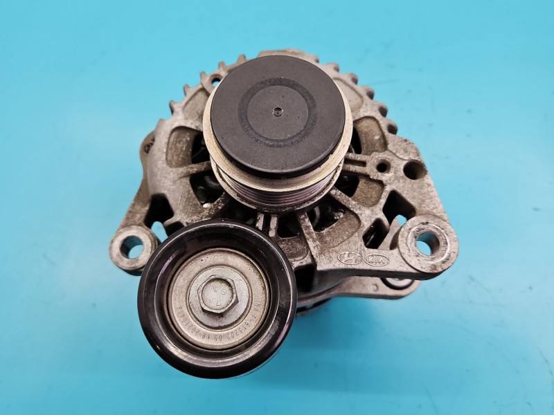 Генератор Hyundai I30 37300-07400 — фото детали 2