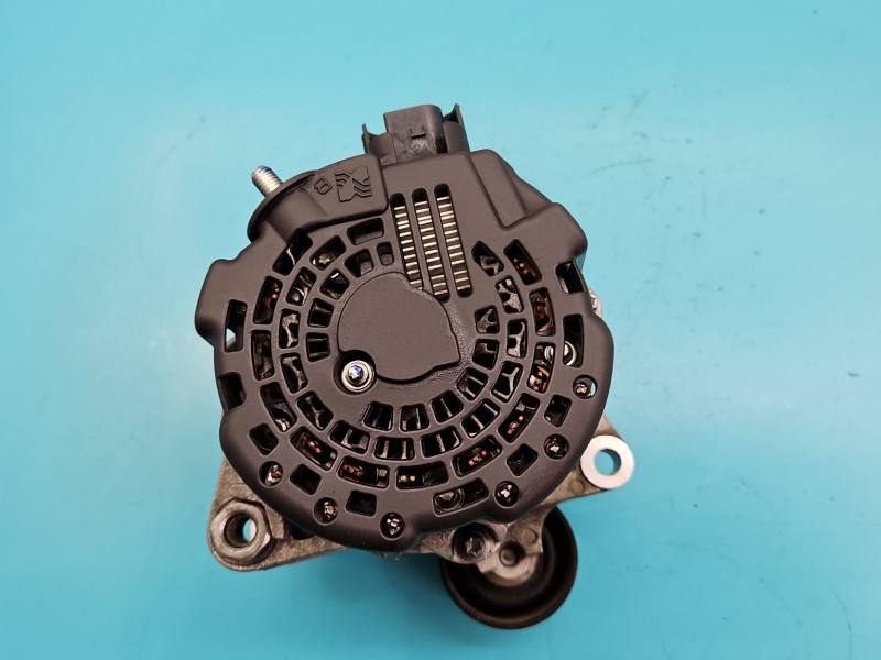 Генератор Hyundai I30 37300-07400 — фото детали 4