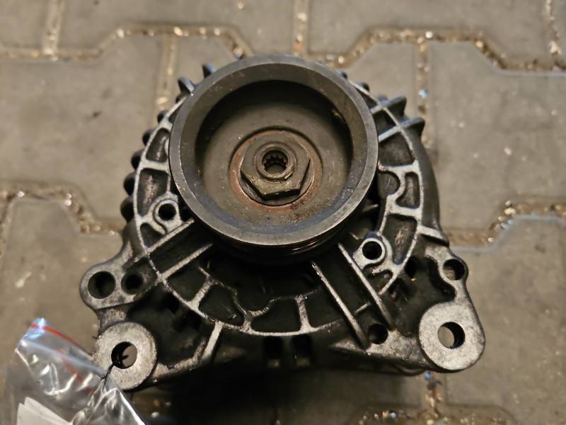 Генератор Volvo S80 0124515021 9459093 — фото детали 2