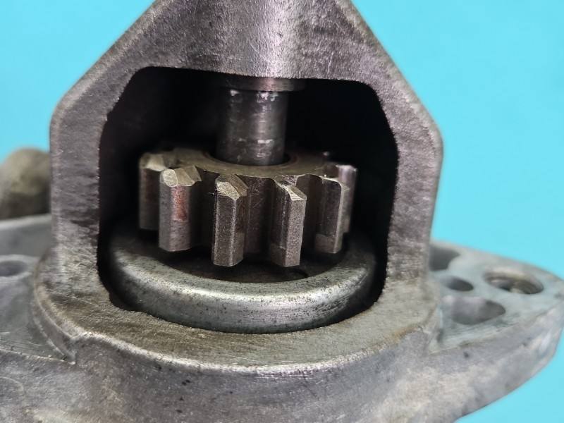Стартер Toyota Avensis T25 28100-0R010 — фото детали 3