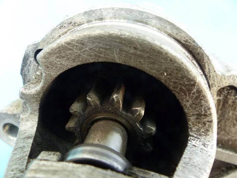 Стартер Peugeot 208 M000T32271 — фото детали 3