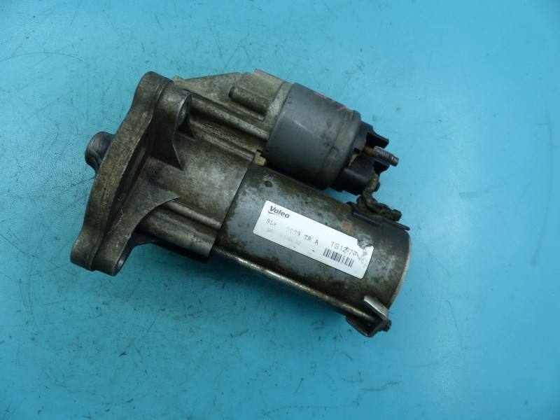 Стартер Peugeot 301 9807963180