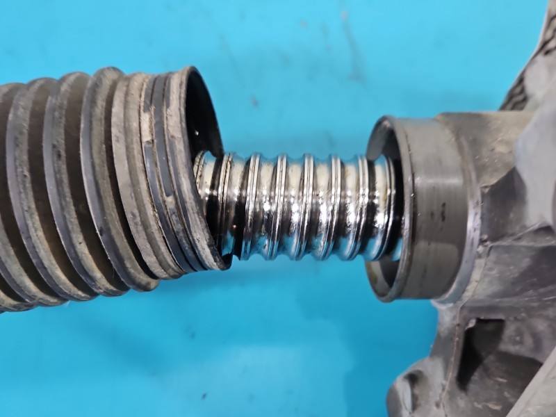 Рульова рейка Volkswagen Passat B6 3C1423050H — фото деталі 5