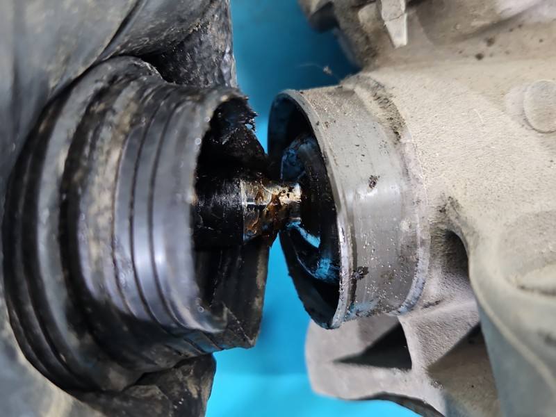 Рульова рейка Volkswagen Passat B6 3C1423050H — фото деталі 13