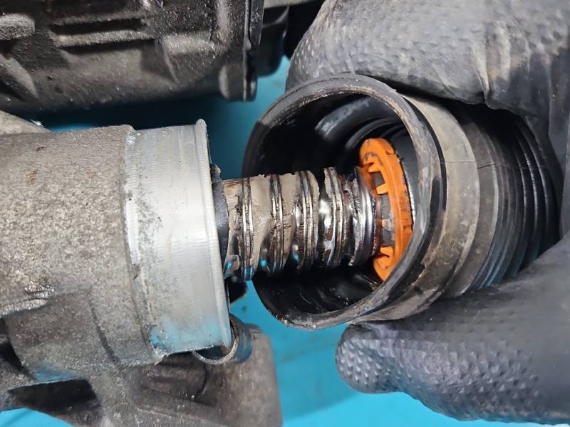 Рульова рейка Ford C-Max AV61-3D070-YM — фото деталі 3