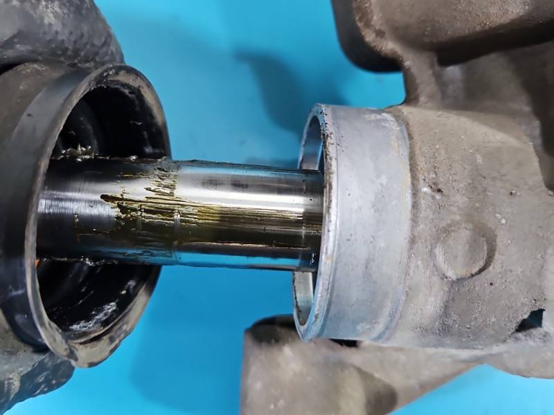 Рульова рейка Ford C-Max AV61-3D070-YM — фото деталі 5