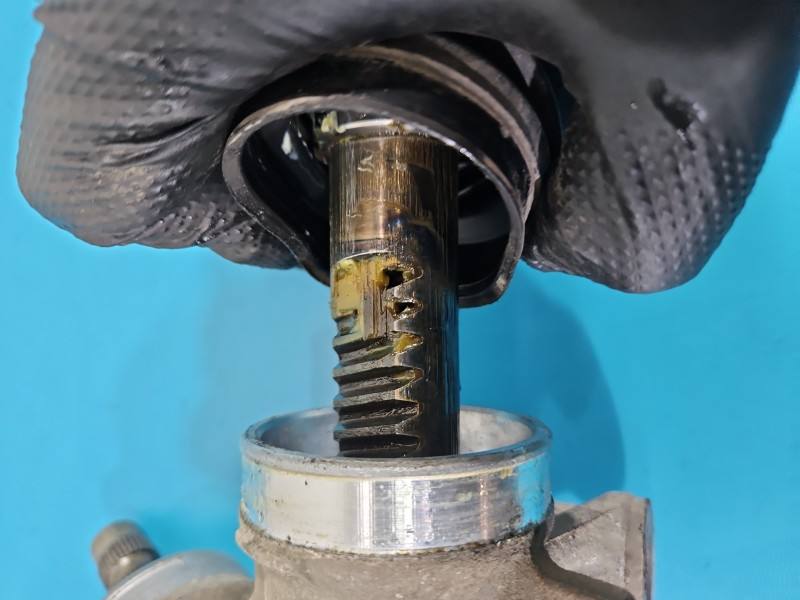 Рульова рейка Toyota Corolla E15 — фото деталі 10