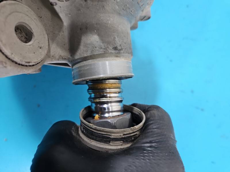 Рульова рейка Volkswagen Touran 1T1423050B — фото деталі 3