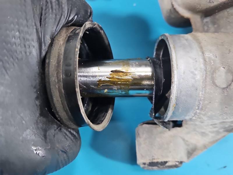 Рульова рейка Ford C-Max 41516736J — фото деталі 5