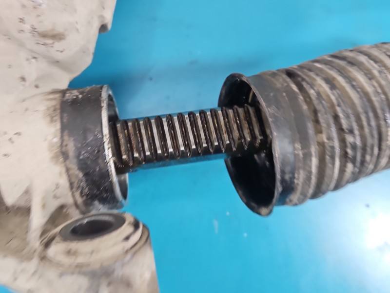 Рульова рейка Ford Focus CV6C3D070LA — фото деталі 15