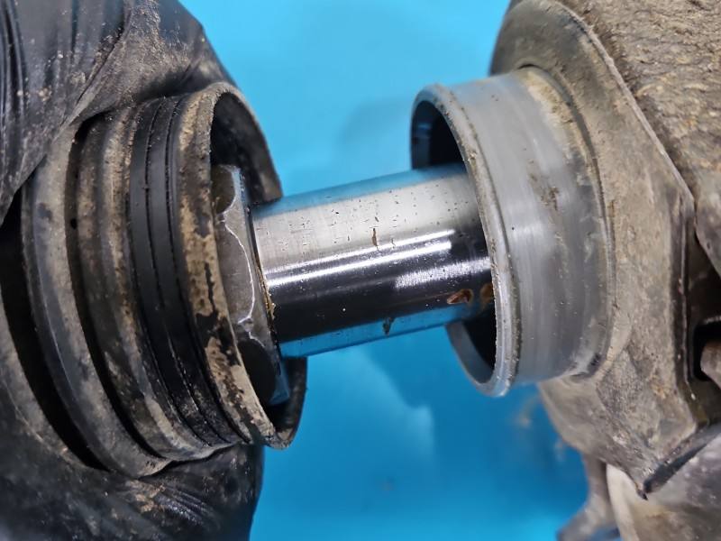 Рульова рейка Volkswagen Passat B6 3C1423051J — фото деталі 16