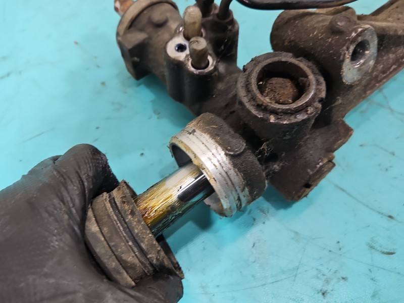 Рульова рейка Ford Freestyle RF5F9C3550AB — фото деталі 5