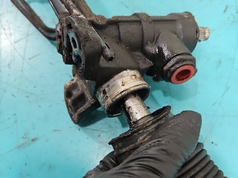 Рульова рейка Volkswagen Passat B4 3A1422061B — фото деталі 9