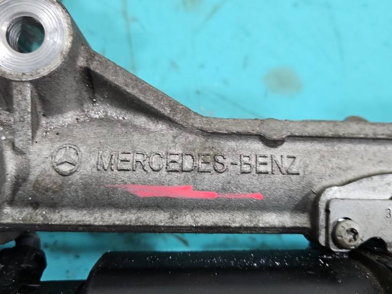 Рульова рейка Mercedes E W212 2124600401 — фото деталі 7