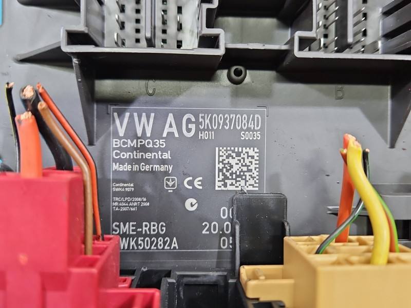 Блок комфорту BSI Volkswagen Touran 5K0937084D — фото деталі 3