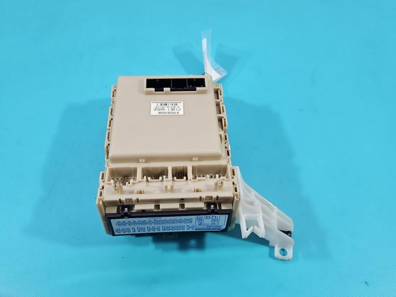 Блок комфорту BSI Toyota Verso 82730-0F290 — фото деталі 6