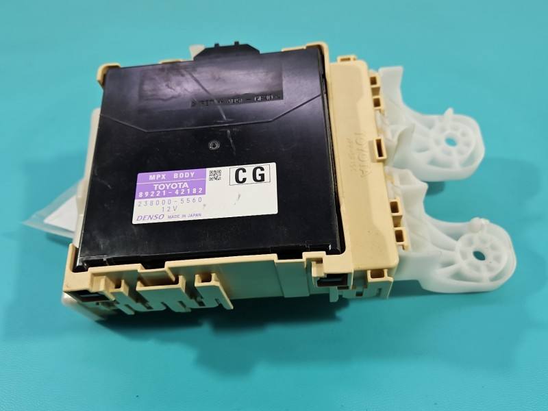 Блок комфорту BSI Toyota Rav4 89221-42182 — фото деталі 4