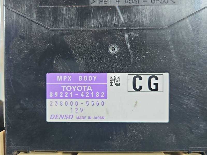 Блок комфорту BSI Toyota Rav4 89221-42182 — фото деталі 9
