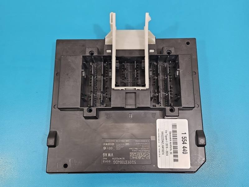 Блок комфорта BSI Volkswagen Tiguan 5Q0937084DG — фото детали 2
