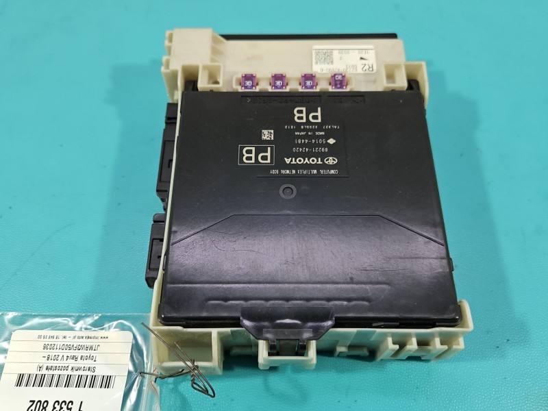 Блок комфорту BSI Toyota Rav4 89221-42420 — фото деталі 3
