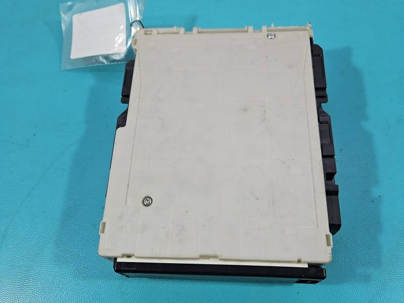 Блок комфорту BSI Toyota Rav4 89221-42420 — фото деталі 4