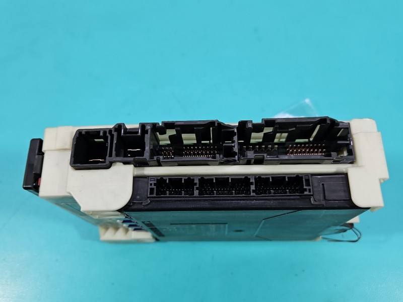 Блок комфорту BSI Toyota Rav4 89221-42420 — фото деталі 5