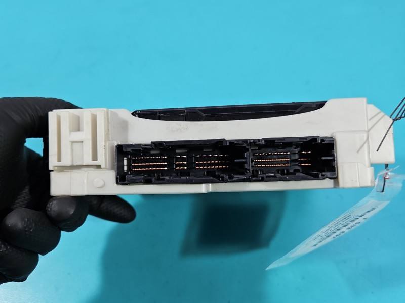 Блок комфорту BSI Toyota Rav4 89221-42420 — фото деталі 6