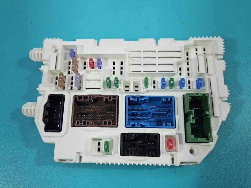 Блок комфорту BSI Opel Astra L 9846631480 — фото деталі 3