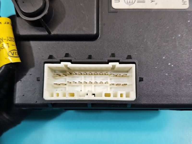 Блок комфорту BSI Kia Venga 95400-1P200 — фото деталі 4