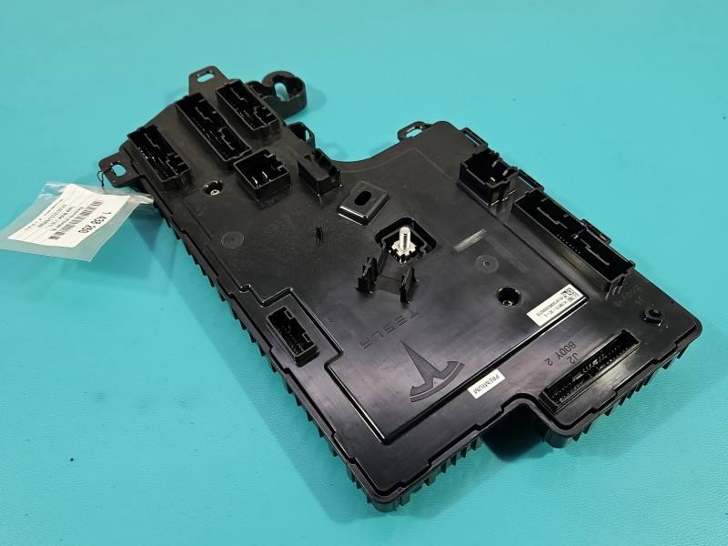 Блок комфорта BSI Tesla Model S 1078673-32-L — фото детали 2