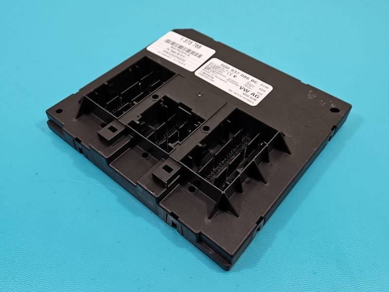 Блок комфорту BSI Volkswagen Passat B8 5Q0937086BC