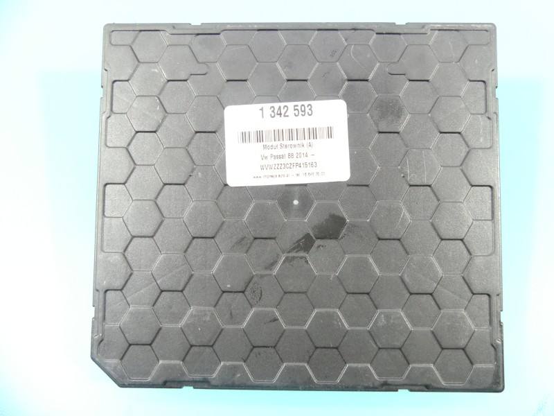 Блок комфорту BSI Volkswagen Passat B8 5Q0937086BD — фото деталі 3