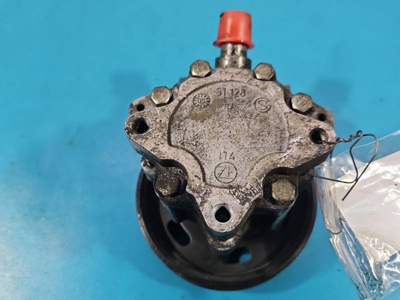 Насос ГУР / Рульова колонка Audi A4 B7 8E0145155N — фото деталі 7