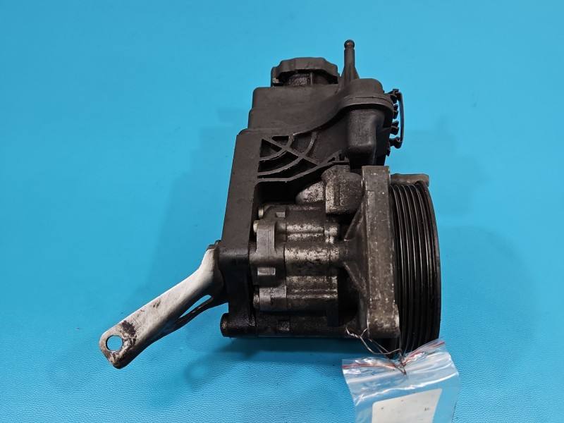 Насос ГУР / Рульова колонка Mercedes E W212 A0064664701 — фото деталі 5