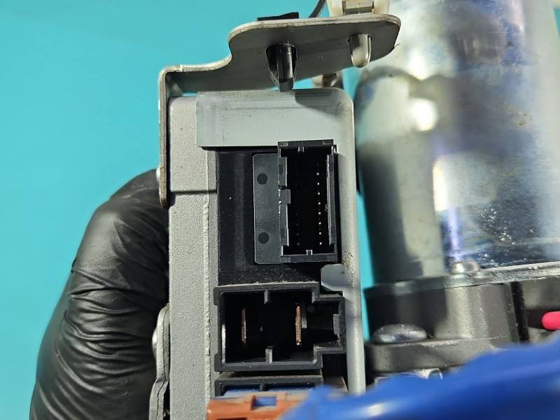 Насос ГУР / Рульова колонка Nissan Note 28500-9U03A — фото деталі 5