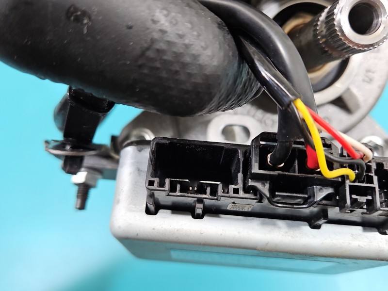 Насос ГУР / Рульова колонка Toyota Aygo JJ301-001571 — фото деталі 11