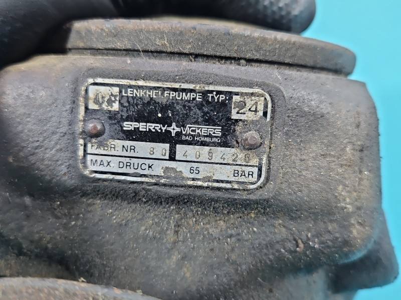 Насос ГУР / Рульова колонка Mercedes 123 — фото деталі 3