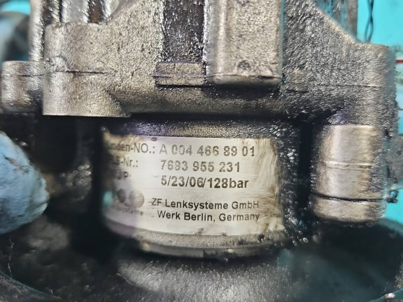 Насос ГУР / Рульова колонка Mercedes S W221 A0044668901 — фото деталі 8