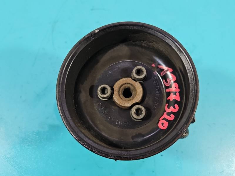 Насос ГУР / Рульова колонка Skoda Felicia 030145157D — фото деталі 3