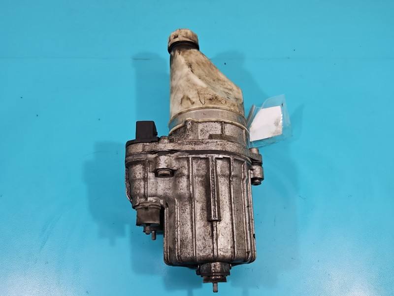Насос ГУР / Рульова колонка Opel Astra H 13292554