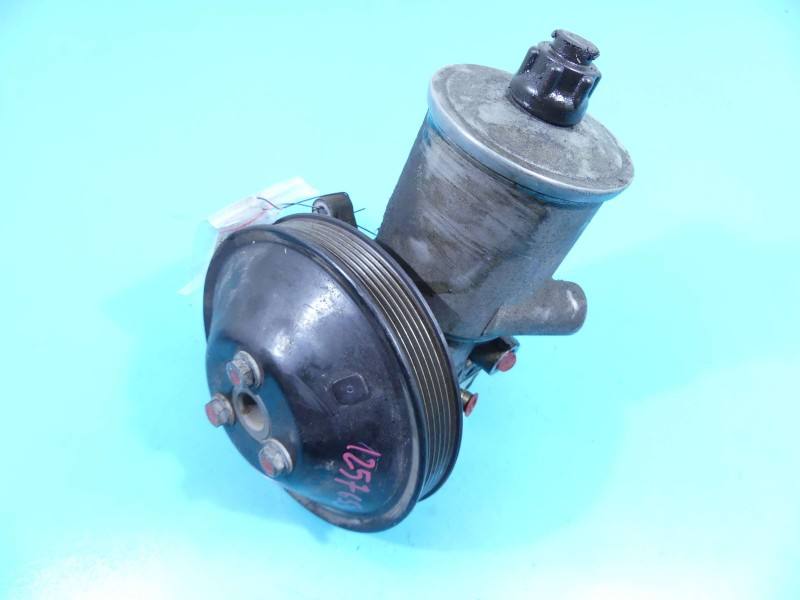 Насос ГУР / Рульова колонка Mercedes C W202 2104661501