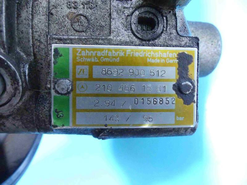 Насос ГУР / Рульова колонка Mercedes C W202 2104661501 — фото деталі 8
