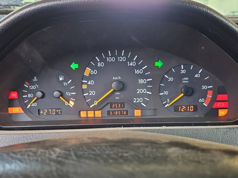 Щиток приборов Mercedes C W202 2025407247