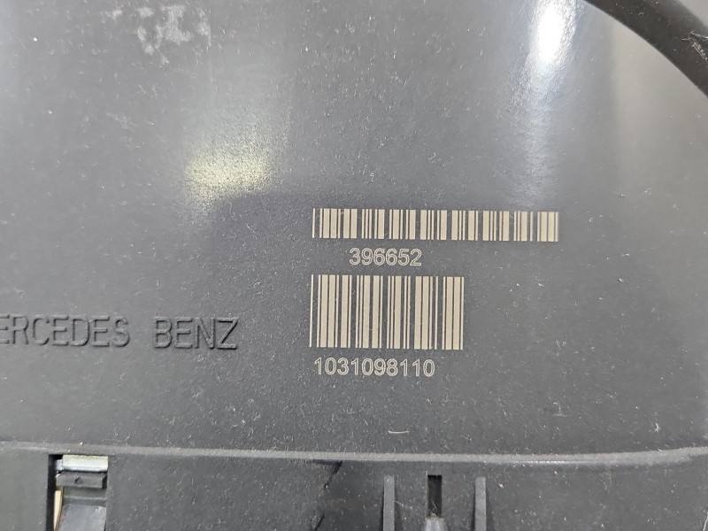 Щиток приладів Mercedes B W245 1031098110 — фото деталі 4