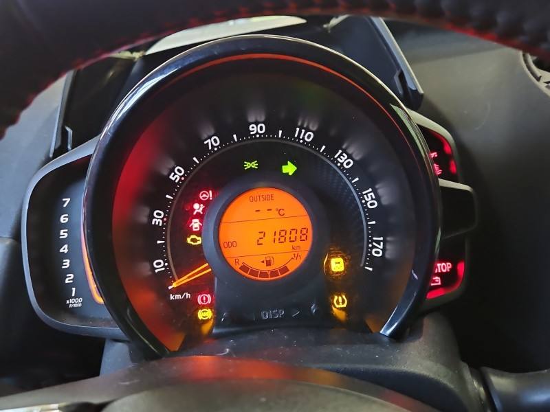 Щиток приладів Toyota Aygo 69065-540U